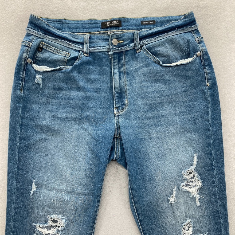 Judy Blue Jeans Women's 16W Skinny Fit Medium Blue Stretch Denim Distressed City - Picture 2 of 13